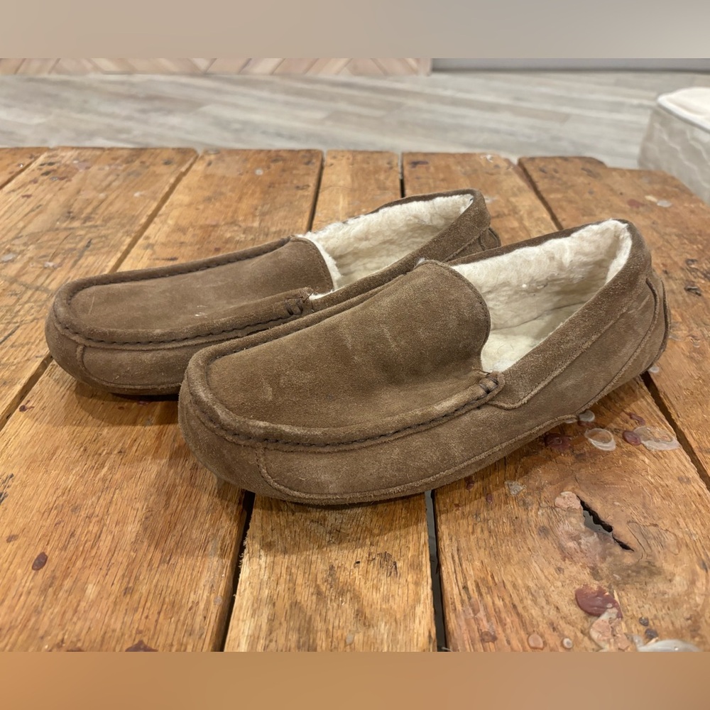 Brown Suede Ugg Men’s Slippers